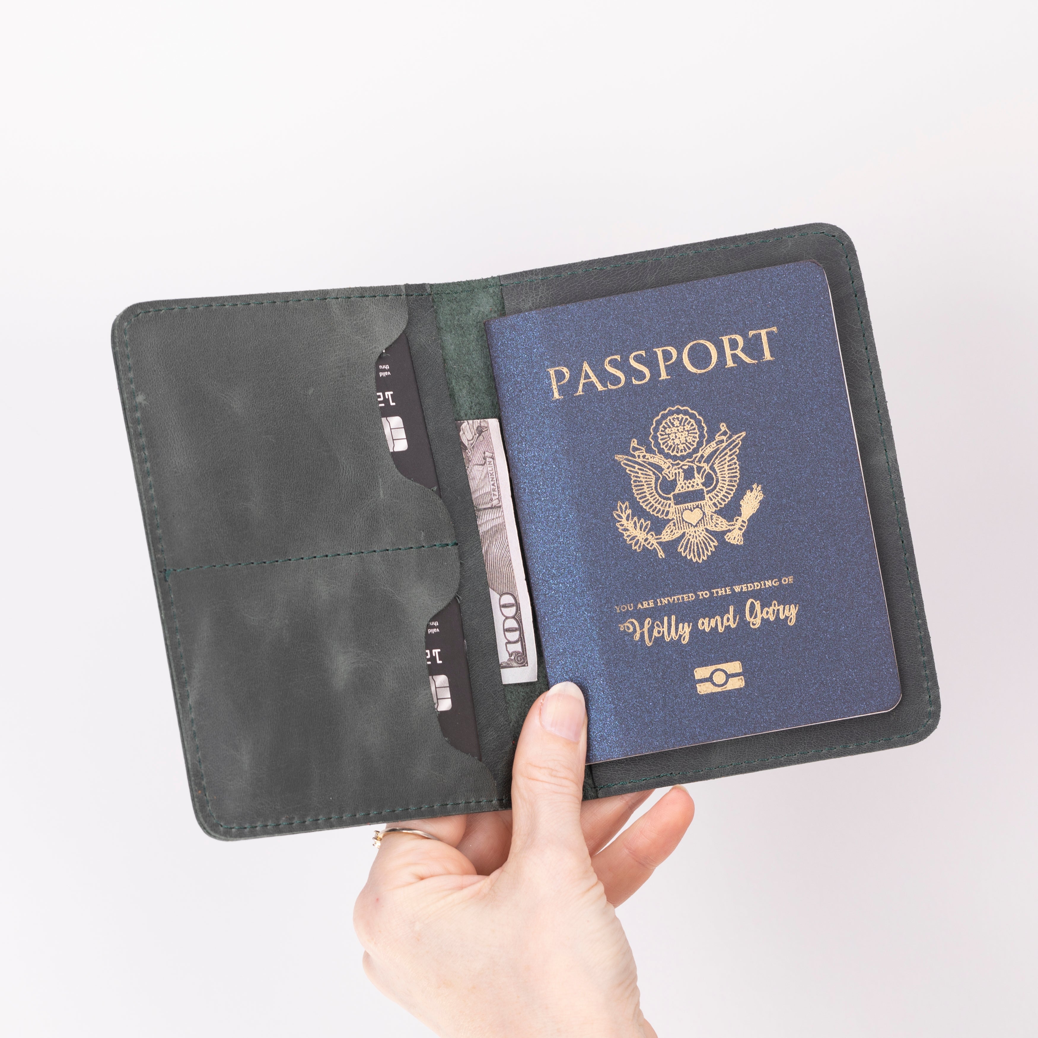 Viaggio Passport Leather Wallet