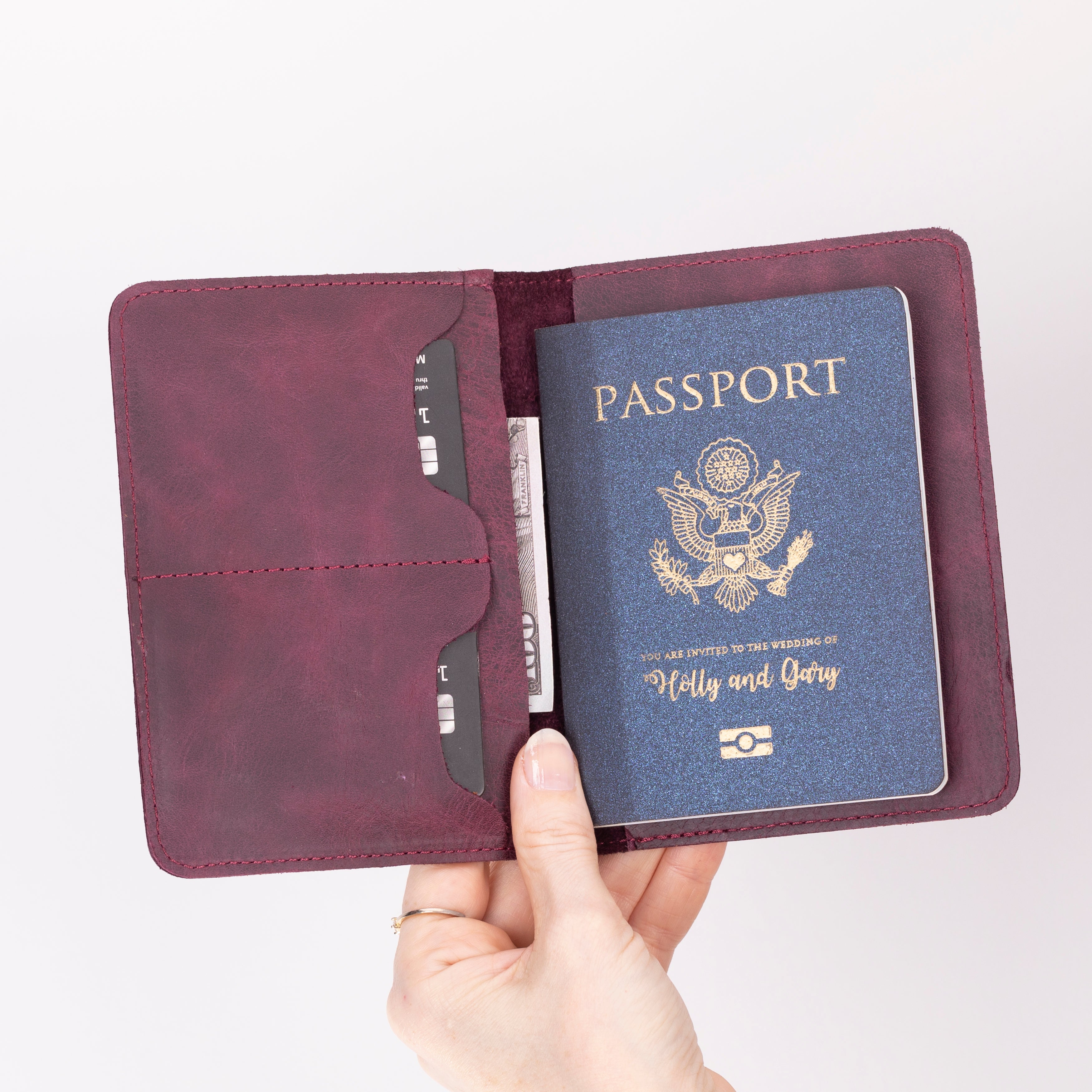 Viaggio Passport Leather Wallet