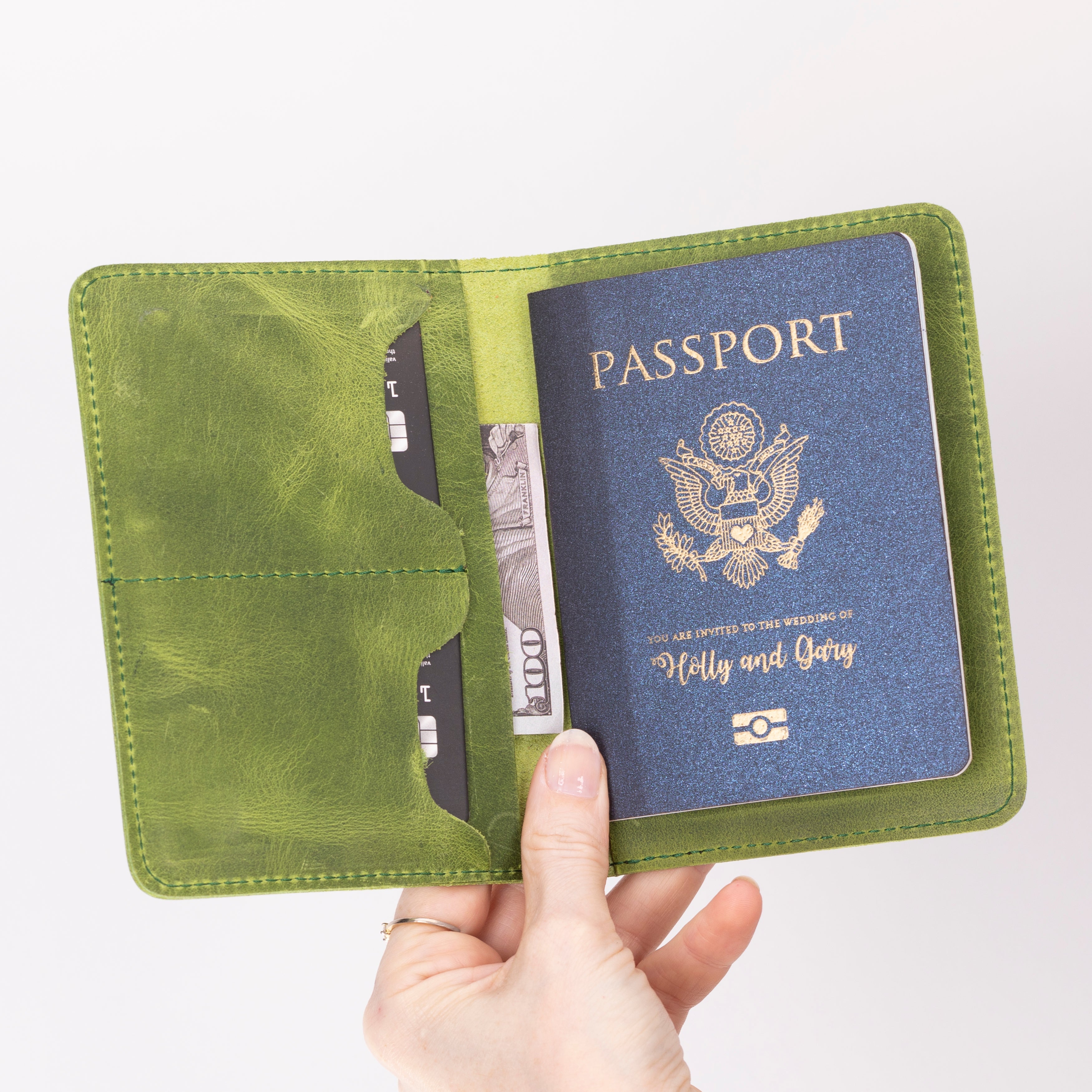 Viaggio Passport Leather Wallet