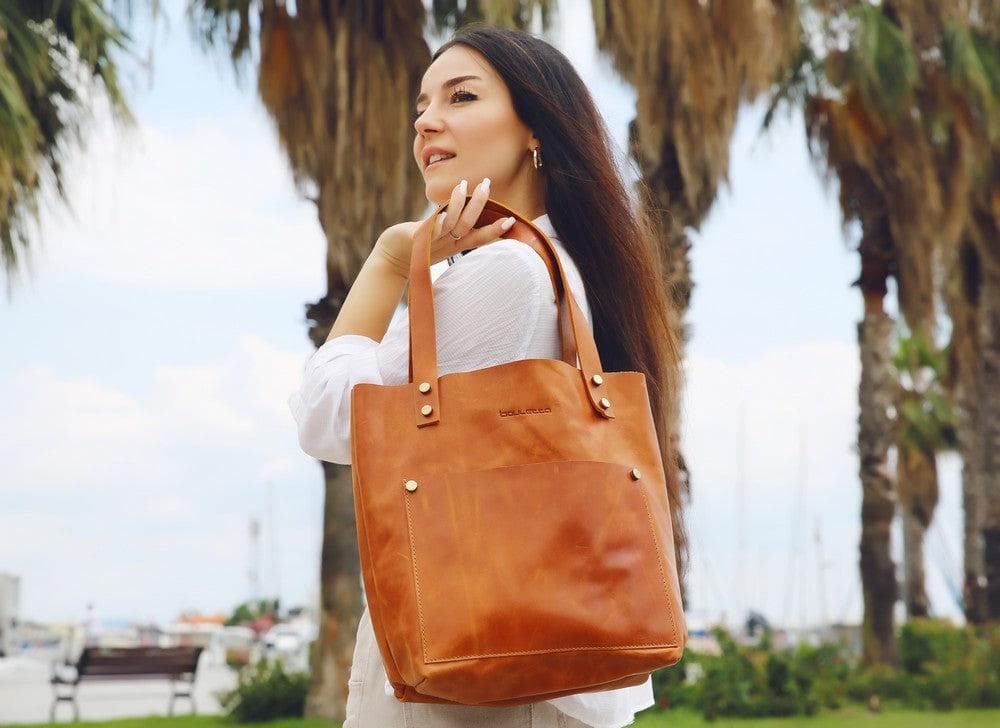 B2B- Geniun Leather Women Moon Tote Bag Bouletta B2B